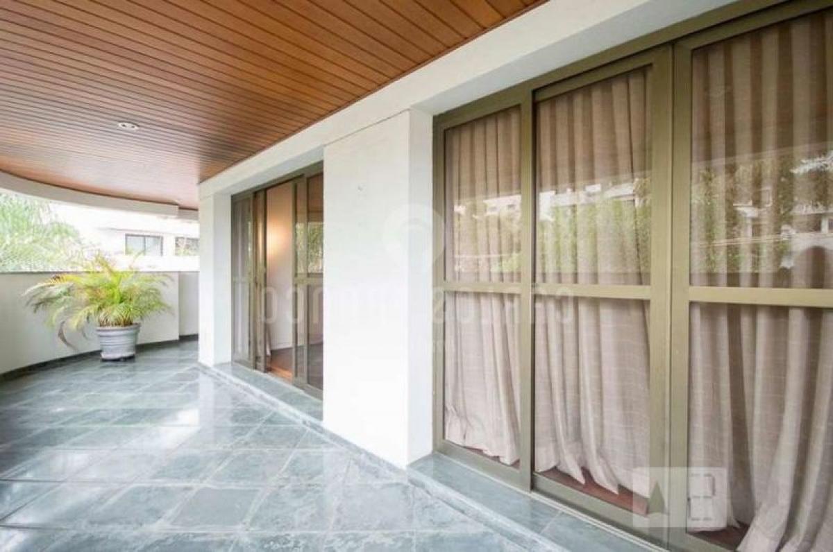 Apartamento de 4 dormitorios en Sao Paulo, Brazil No. 593969