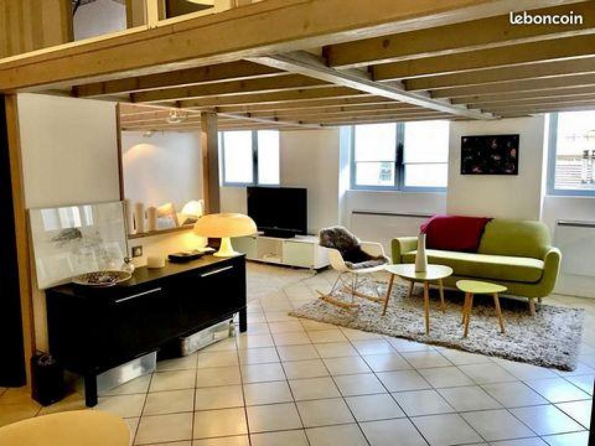 2 bedrooms Condo in Lyon, France No. 35882