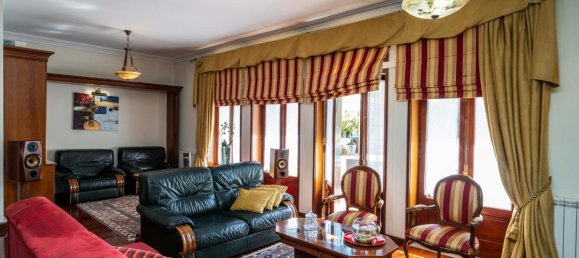 4 bedrooms House in Espinho, Portugal No. 1541 2