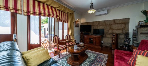 4 bedrooms House in Espinho, Portugal No. 1541 4