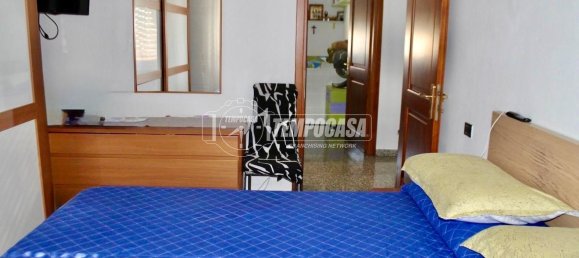 Apartamento de 3 dormitorios en Cinisello Balsamo, Italy No. 370139 12