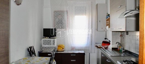 Apartamento de 3 dormitorios en Cinisello Balsamo, Italy No. 370139 8