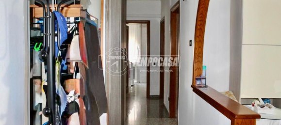 Apartamento de 3 dormitorios en Cinisello Balsamo, Italy No. 370139 10