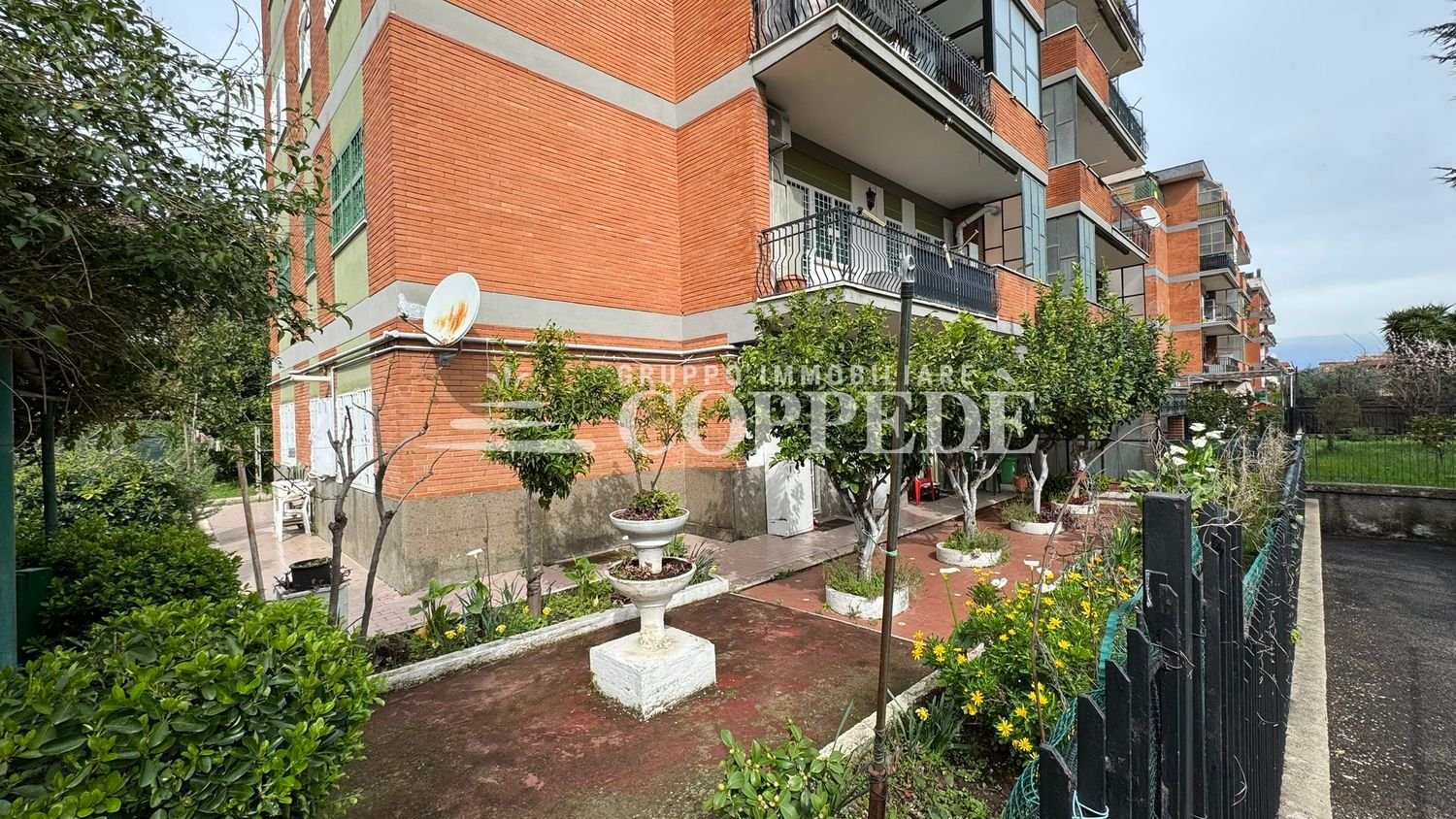 3 rooms Apartment in Rome, Italy No. 101447