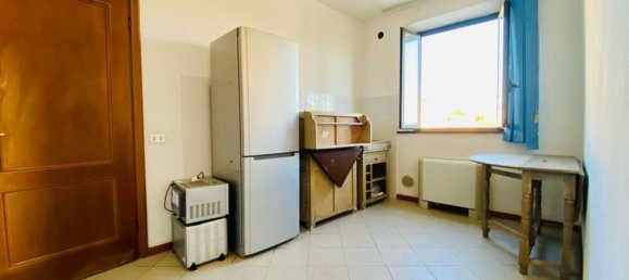 Studio in Lucca, Italy No. 91864 18