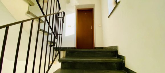 Studio in Lucca, Italy No. 91864 17