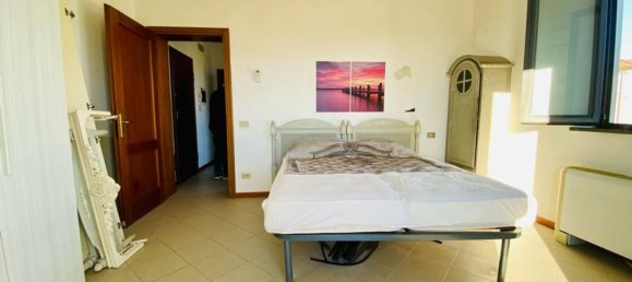 Studio in Lucca, Italy No. 91864 21