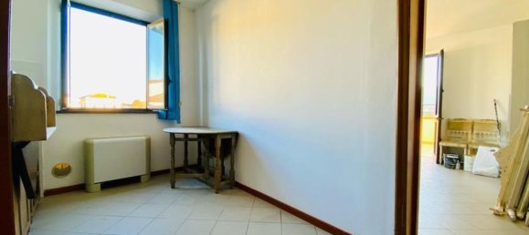 Studio in Lucca, Italy No. 91864 20