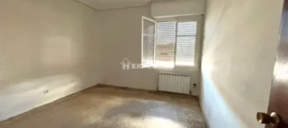 Квартира с 4 спальнями в Логроньо, Испания № 142442 19