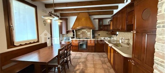 3 bedrooms Villa in Montebelluna, Italy No. 58863 3