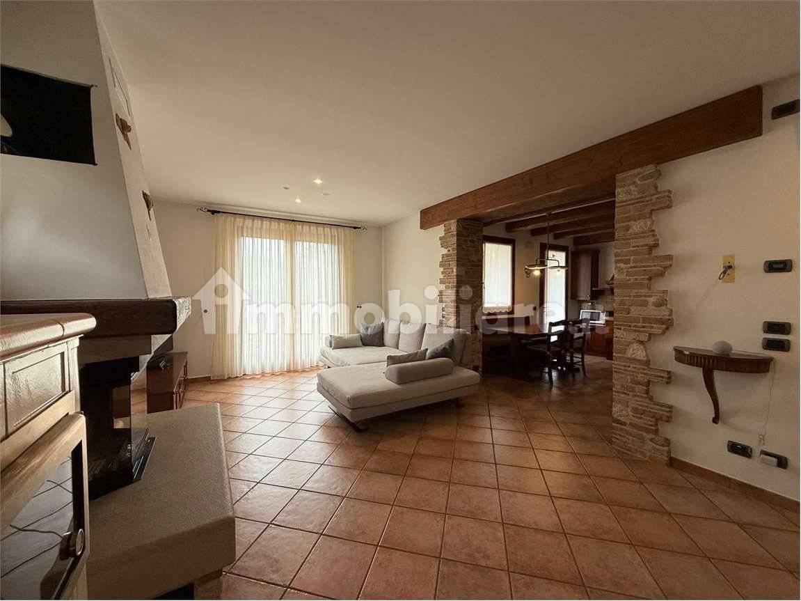 3 bedrooms Villa in Montebelluna, Italy No. 58863