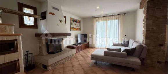 3 bedrooms Villa in Montebelluna, Italy No. 58863 6