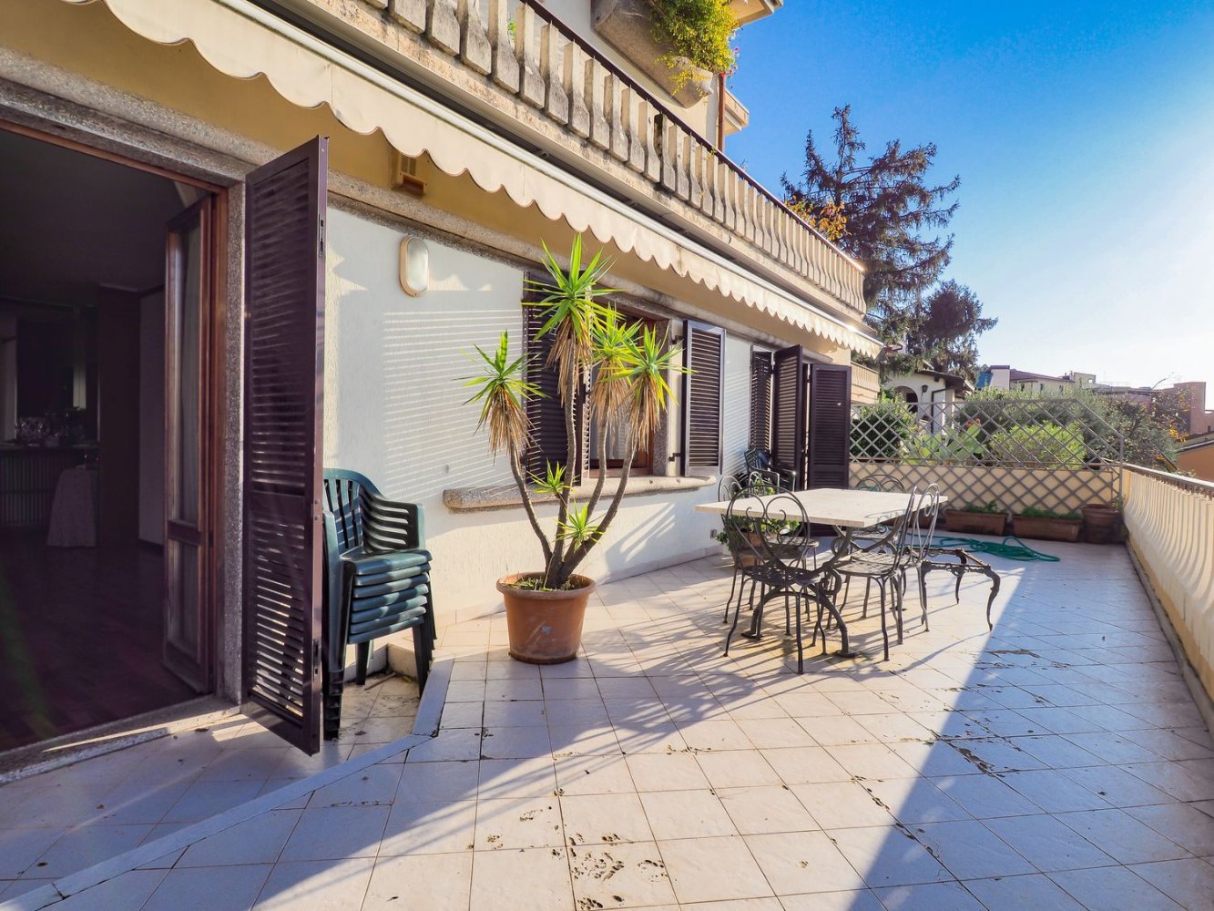 8-Zimmer Wohnung in Massa, Italy, Nr. 191998