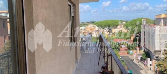 3 bedrooms Apartment in Rome, Italy No. 333640 8