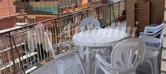 3 bedrooms Apartment in Rome, Italy No. 333640 2
