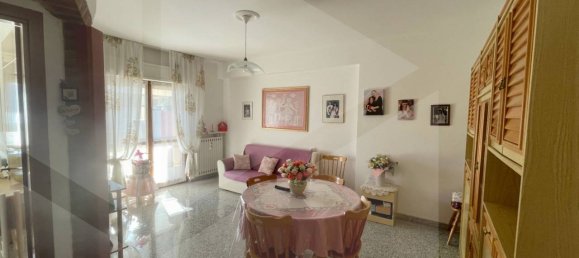 4 rooms Apartment in Avezzano, Italy No. 22256 3