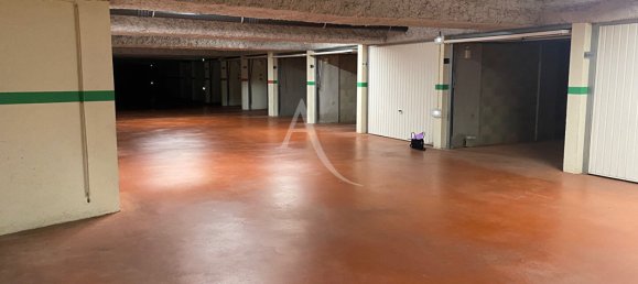 Гараж 13м² в Бурк-ан-Брес, Франция № 319301 2