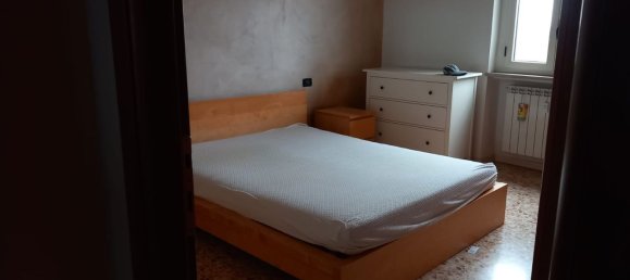 3 rooms Apartment in Piacenza, Italy No. 93969 22
