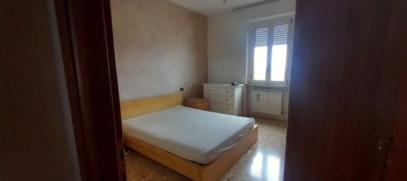 3 rooms Apartment in Piacenza, Italy No. 93969 21