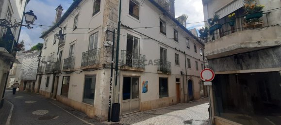 1372m² Building in Leiria, Portugal No. 161288 2