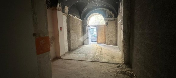 2-Zimmer Gewerbliche Immobilie in Bari, Italy, Nr. 314484 4