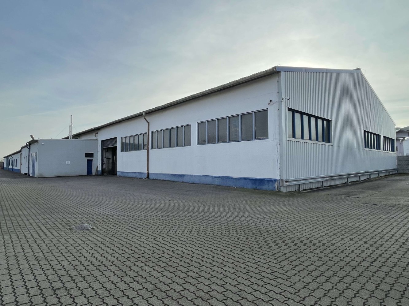 Lagerhaus in Anhalt-Bitterfeld, Germany 2600m², Nr. 127432