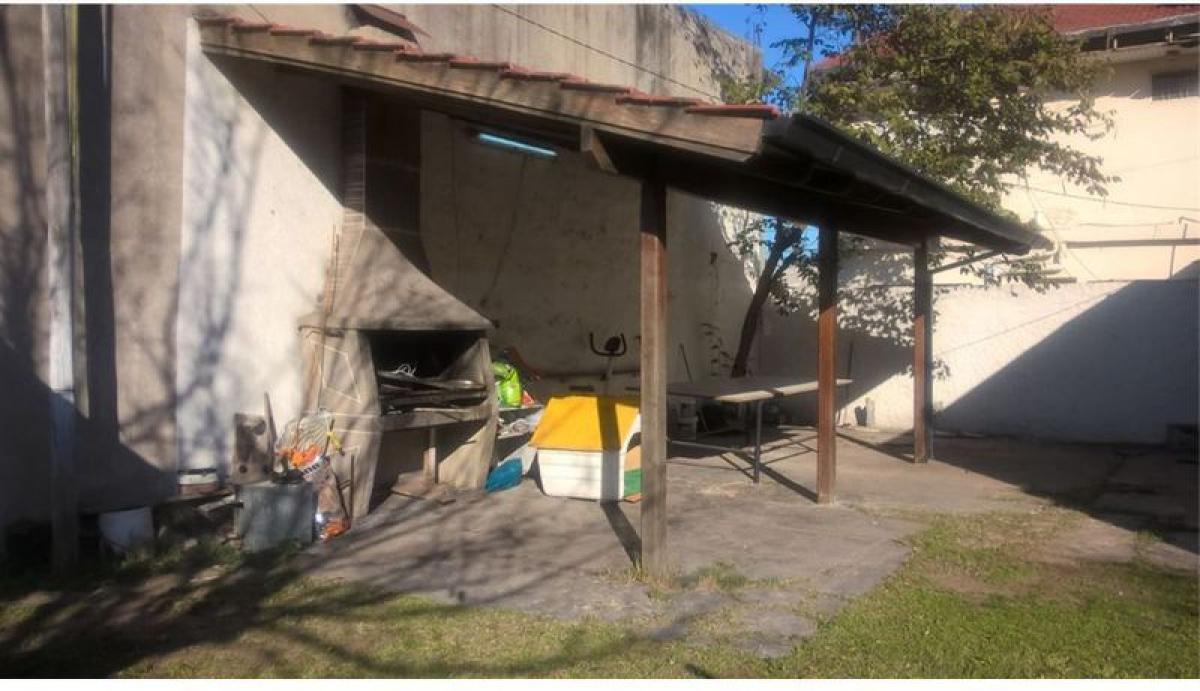 2 bedrooms House in Lomas de Zamora, Argentina No. 61647