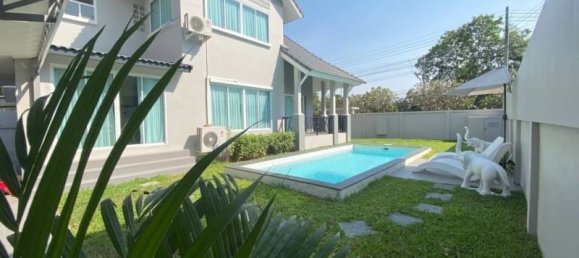 5 bedrooms Villa in Pattaya, Thailand No. 19304 13