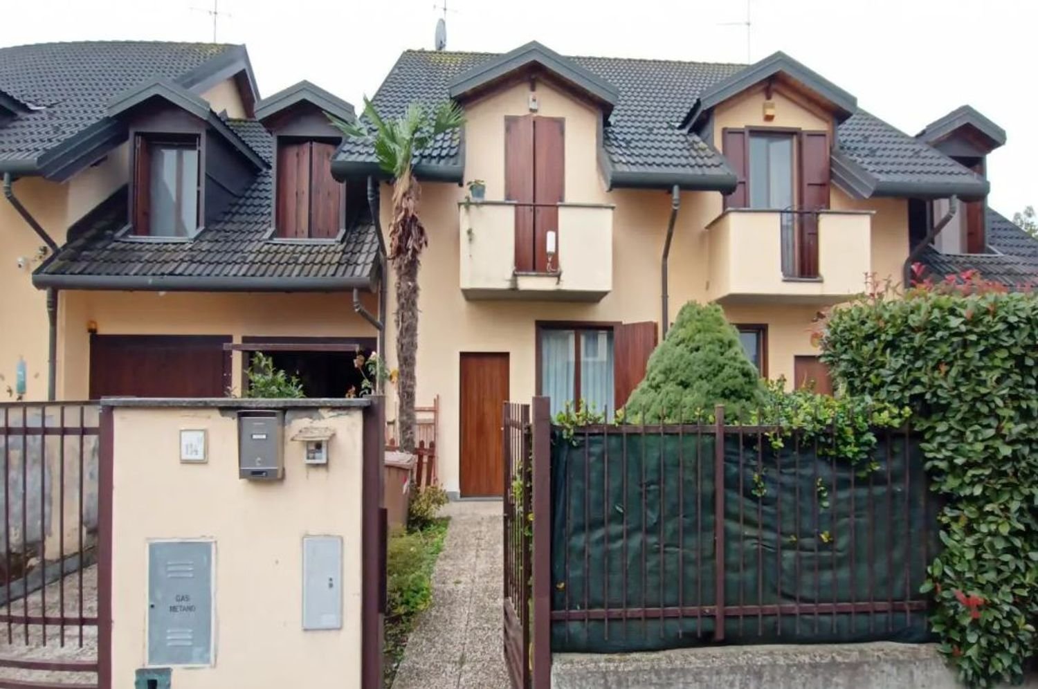 Дом с 4 комнатами в Гамболо, Италия № 202678