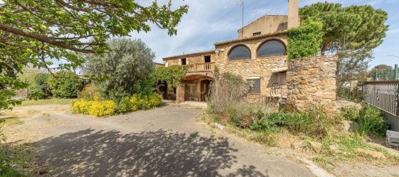 Дом с 9 спальнями в Ла Бисбаль Д'Эмпорда, Испания № 156087 2