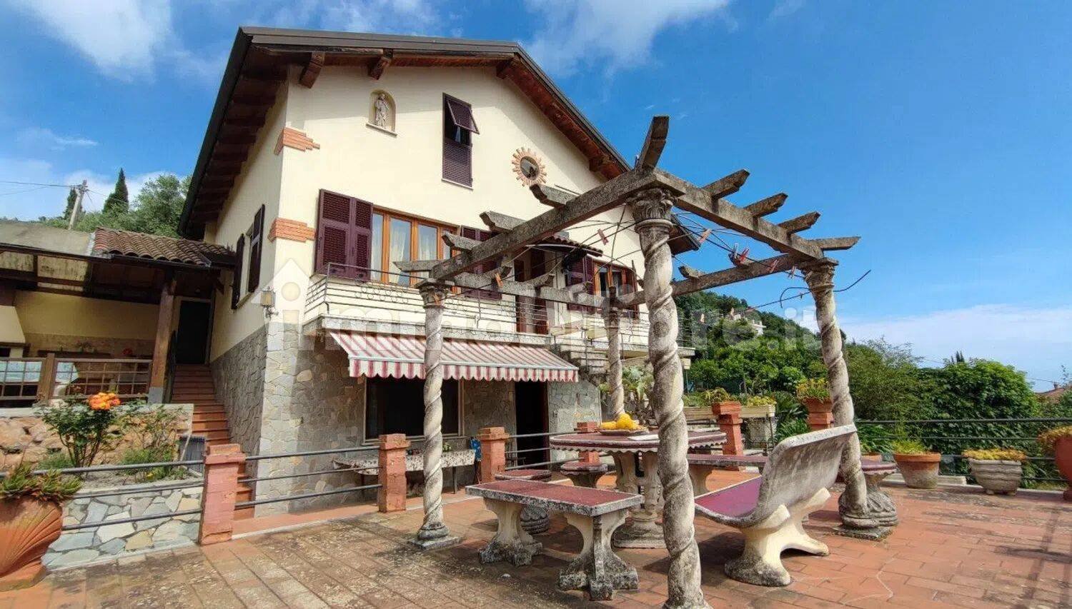 6 Schlafzimmer Villa in Sanremo, Italy, Nr. 395550