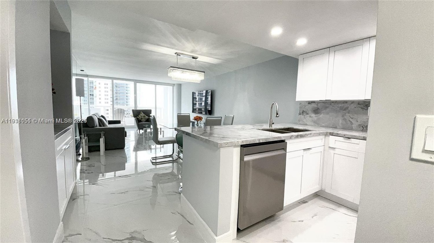 1 bedroom Commercial property for rent in Miami, Miami-Dade, Florida, USA № 614264
