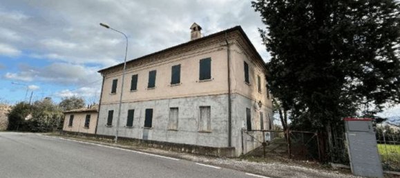 Вилла с 13 комнатами в Пезаро, Италия № 225903 2