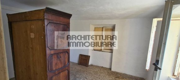 5 rooms Apartment in Varazze, Italy No. 258474 3