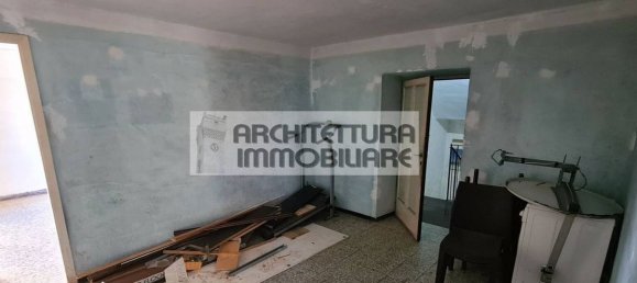 5 rooms Apartment in Varazze, Italy No. 258474 4