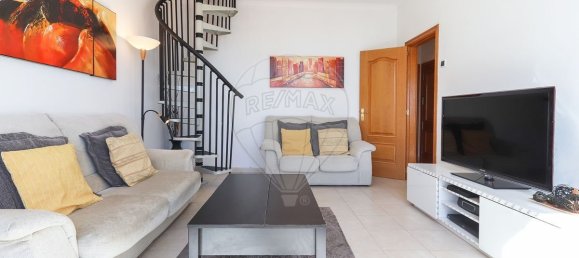 2 Schlafzimmer Doppelhaus in Oeiras, Portugal, Nr. 81596 4