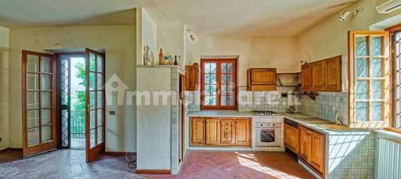 4 bedrooms Villa in Cortona, Italy No. 124720 14