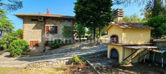 4 bedrooms Villa in Cortona, Italy No. 124720 5