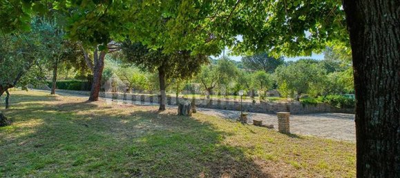 4 bedrooms Villa in Cortona, Italy No. 124720 19