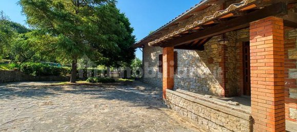 4 bedrooms Villa in Cortona, Italy No. 124720 8