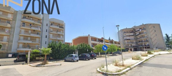 4-salle Appartement à Cerignola, Italy No. 36400 16