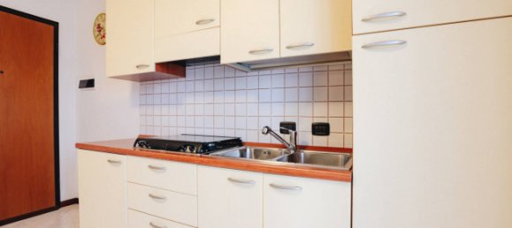 1 غرف نوم شقة في Sirmione, Italy رقم 329676 10