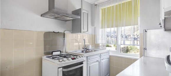 3 bedrooms House in Twickenham, United Kingdom No. 8480 16