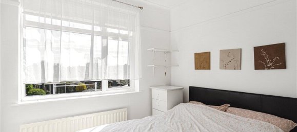 3 bedrooms House in Twickenham, United Kingdom No. 8480 19