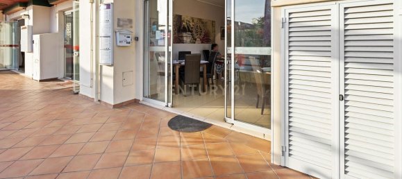 90m² Commercial property in Albufeira, Portugal No. 268991 6