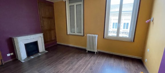5 Schlafzimmer Gebäude in La Fere, France, Nr. 92359 10