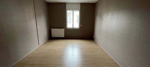 5 Schlafzimmer Gebäude in La Fere, France, Nr. 92359 28