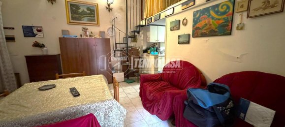 Studio in Naples, Italy No. 108924 4