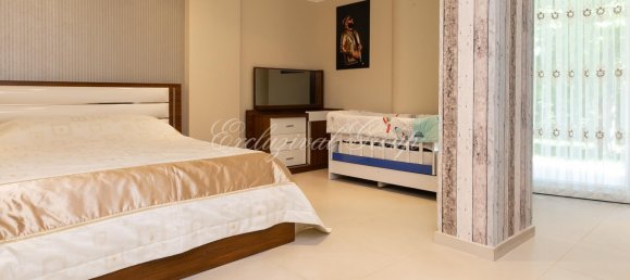 Villa 6+1 in Kemer, Turkey No. 28348 28