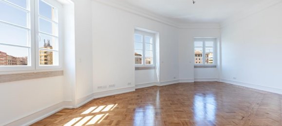 4 bedrooms Apartment in Lisbon, Portugal No. 104968 3